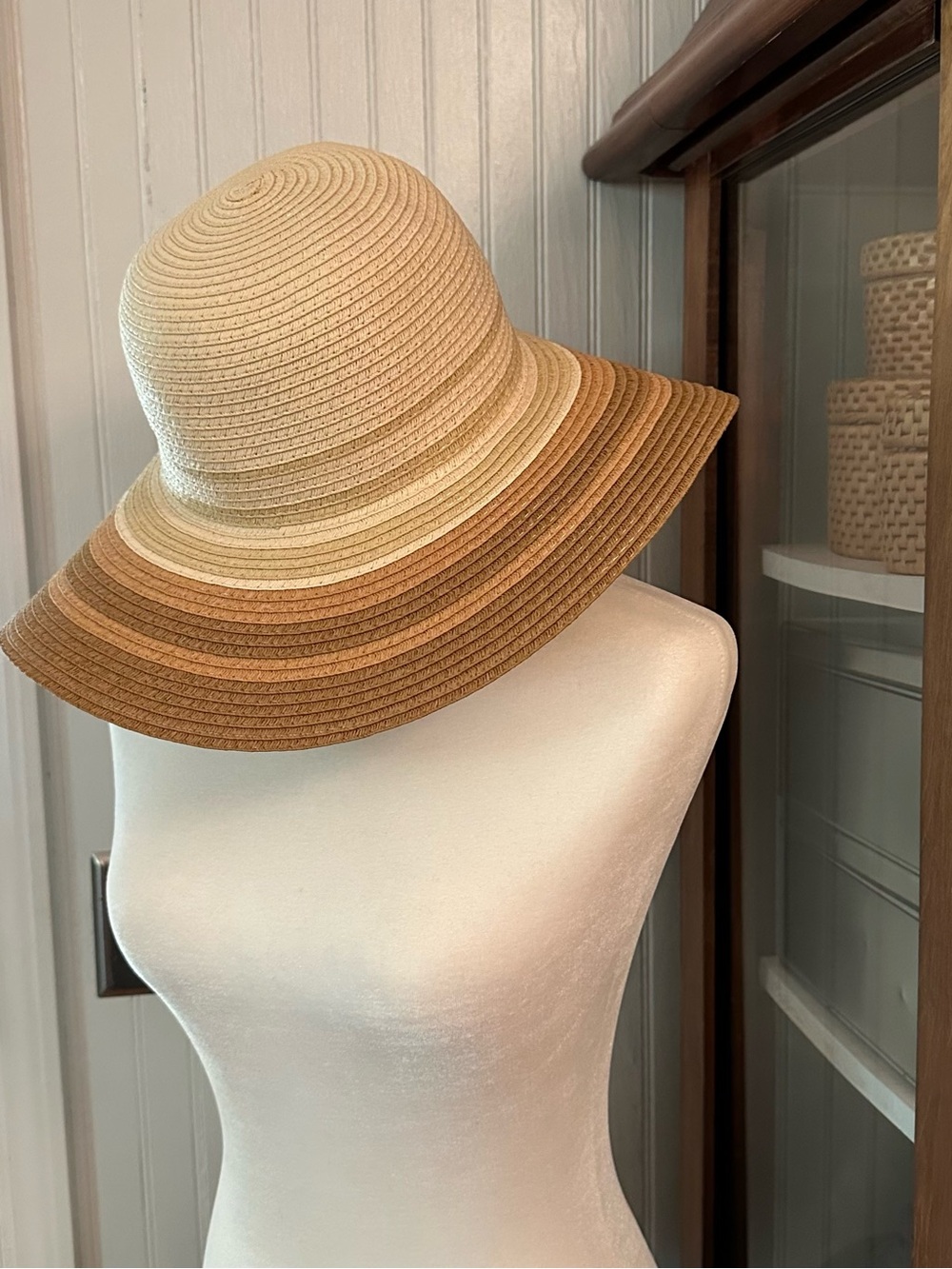 Time and Tru • women’s brand new straw hat • sun hat • decor